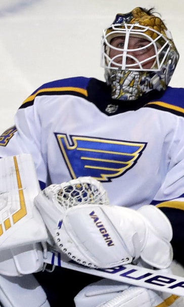 Blues' offense disappears, Hawks get fluky goal as St. Louis falls 1-0